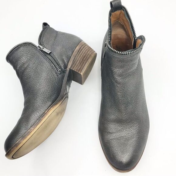 Lucky Brand Bartalino Metallic Gray Leather Side Zip Ankle Booties - Picture 3 of 16